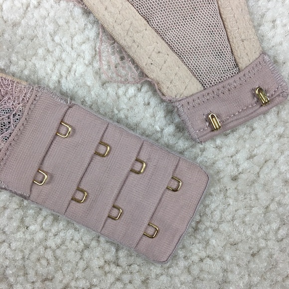 Victoria’s Secret Push Up Bra Nude Pink Size 34D - Picture 6 of 9